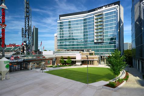 The battery atlanta - The Battery Atlanta An Attractive Mix of Shopping, Hotels, Premium Office Space, Entertainment, Chef-Driven Restaurants and Apartment Living. Braves Holdings, LLC, through affiliated entities and third-party partners, has developed a significant portion of the land around Truist Park for a mixed-use complex that features retail, residential, office, …